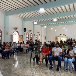 Na manhã desta sexta-feira (27) a Prefeitura Municipal de Dores de Guanhães realizou Cerimônia de Posse Coletiva de servidores, aprovados e classificados em Concurso Público regido pelo Edital 001/2019, homologado em 27/12/2022 e convocados pelos Editais de Convocação 001/2023 e 002/2023.
